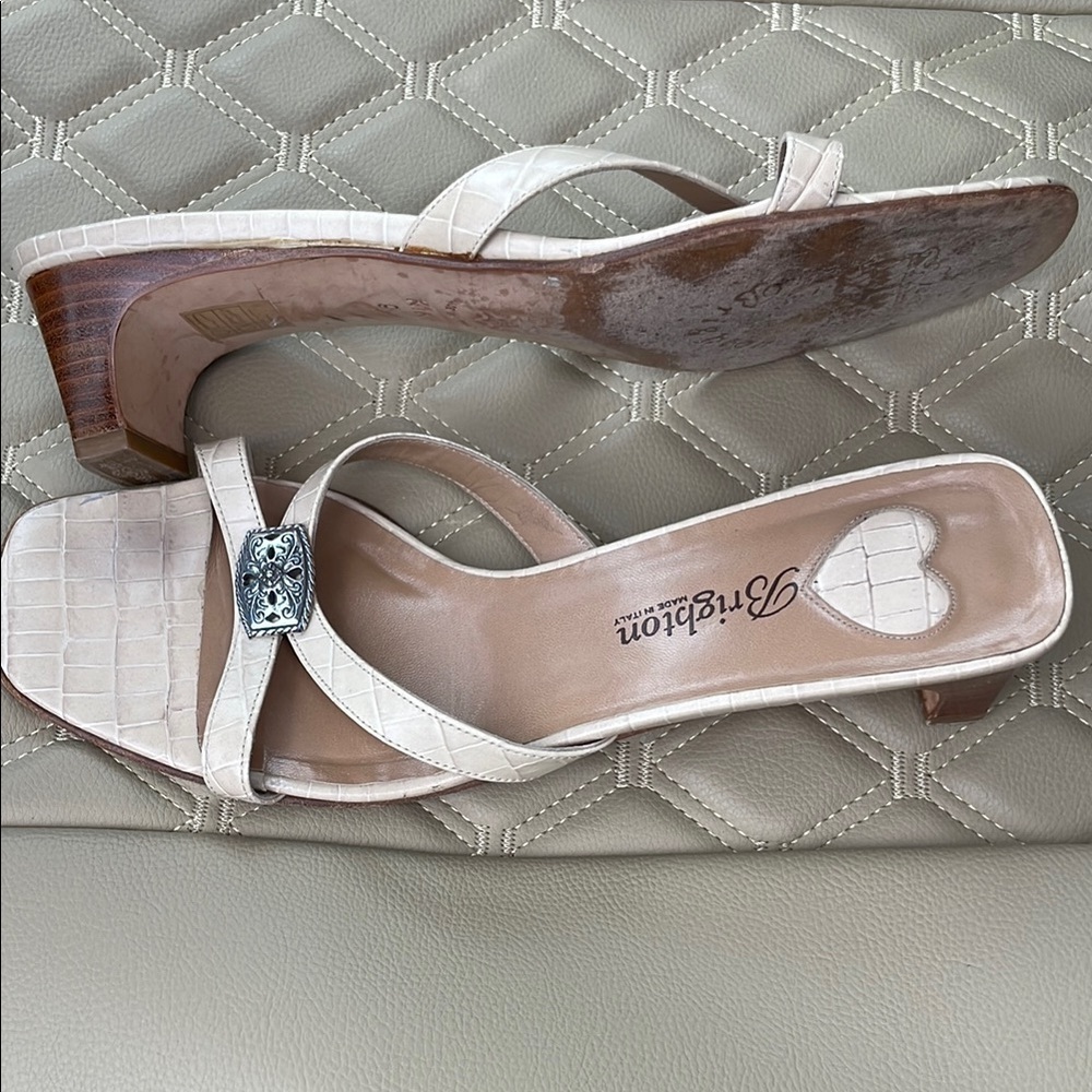 Women’s Sandals- Authentic Italian made Size 9-(Creamish/Off White) - Picture 2 of 4